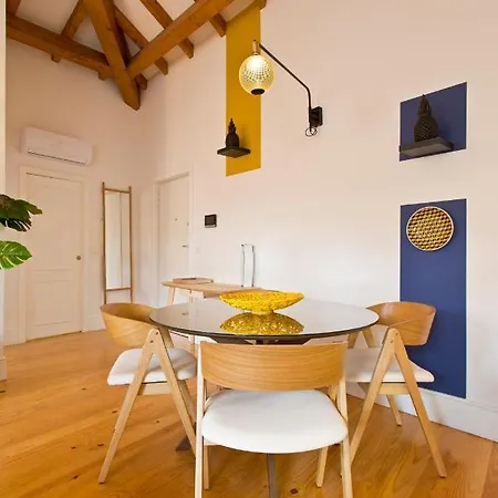 Boutique Rentals-the Alma W/ Balcony *