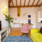 Boutique Rentals-the Alma W/ Balcony *