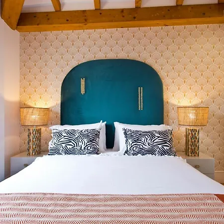Boutique Rentals-the Alma W/ Balcony Apartament
